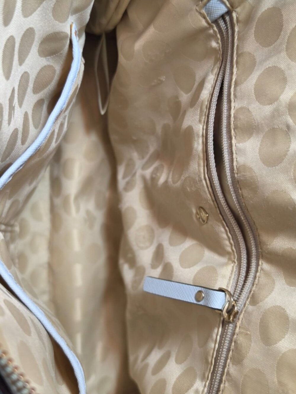 Structured Light Blue Handbag - Picture 5 of 14